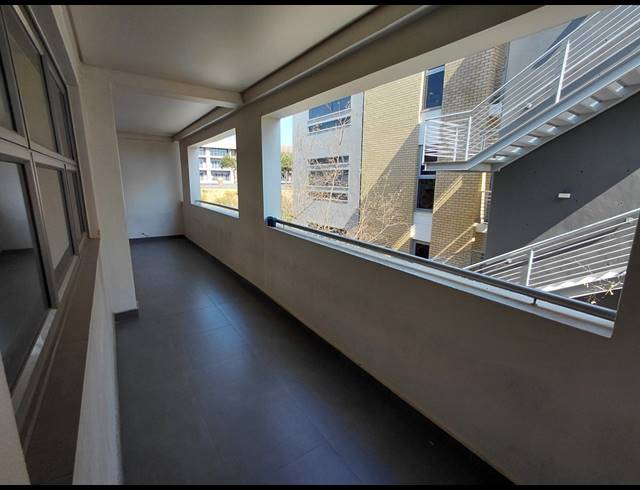 183M² OFFICE TO LET IN MIDRIDGE PARK